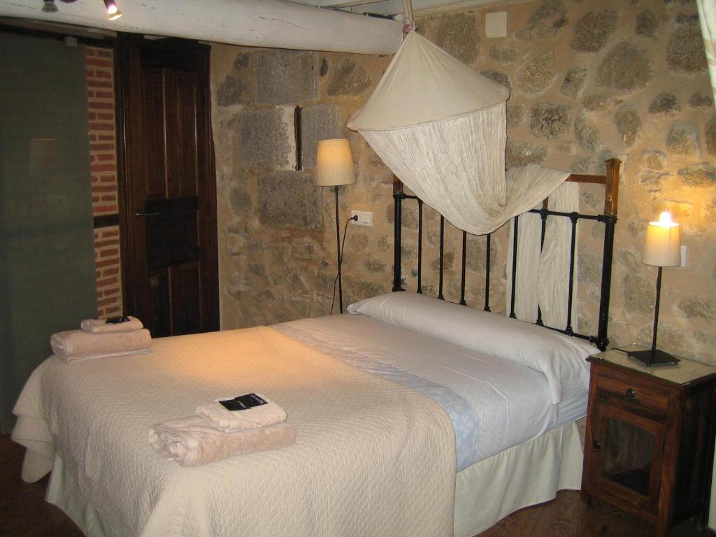 La Serranilla San Esteban de la Sierra Exterior photo